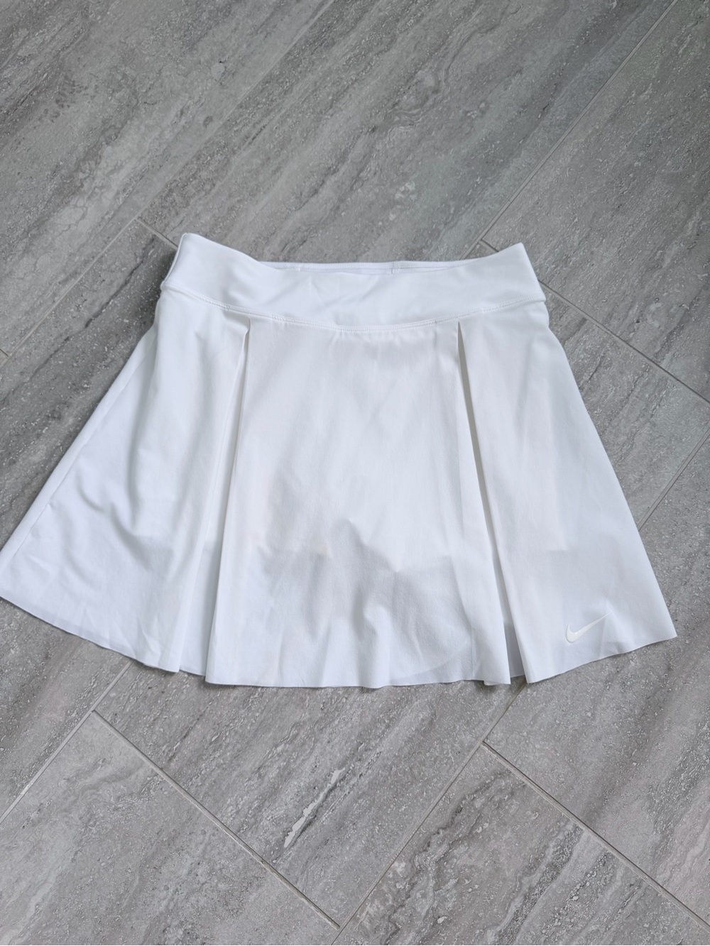 Nike Dri-FIT Women’s M White Pleated Tennis Golf Skort Built In Short Tenniscore